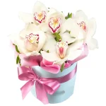 Композиция из 5 белых орхидей